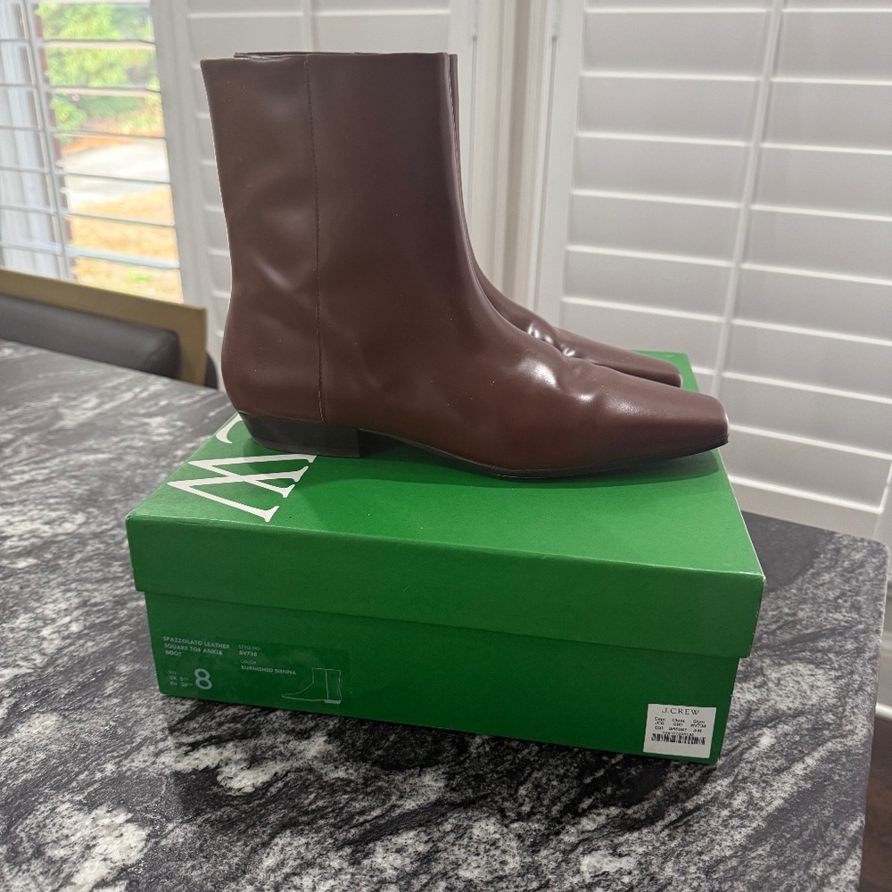 J Crew Square Toe Ankle Boots in Spazzolato Leather in Burnished Sienna. size 8.